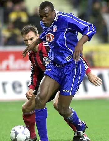 中国足球的 中国足球的